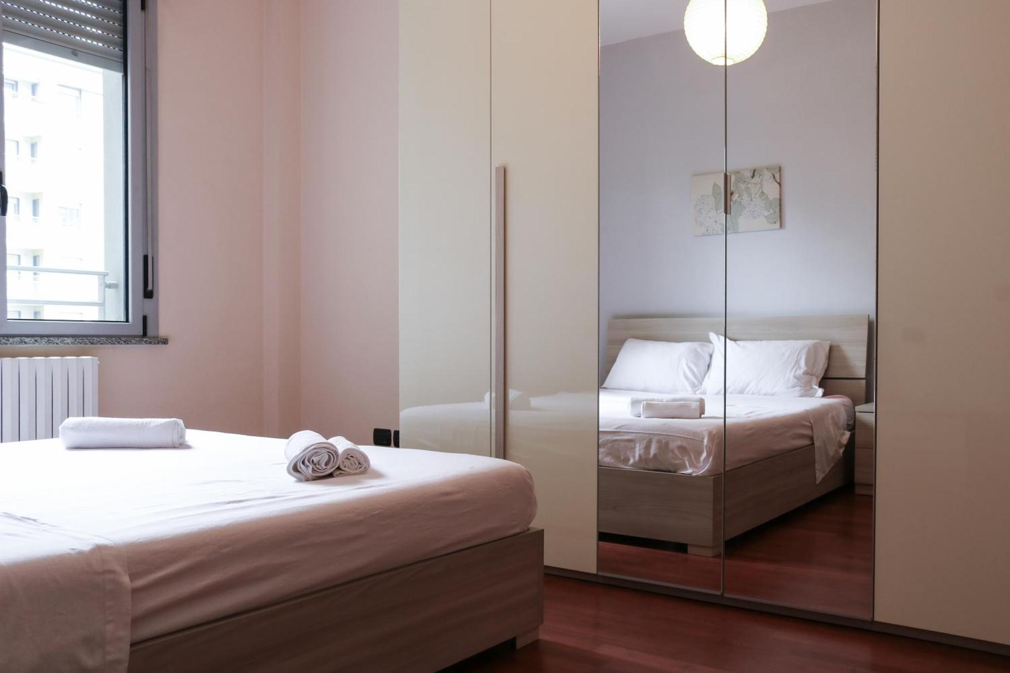 Urban Balcony Hideaway - 3 People * Milano